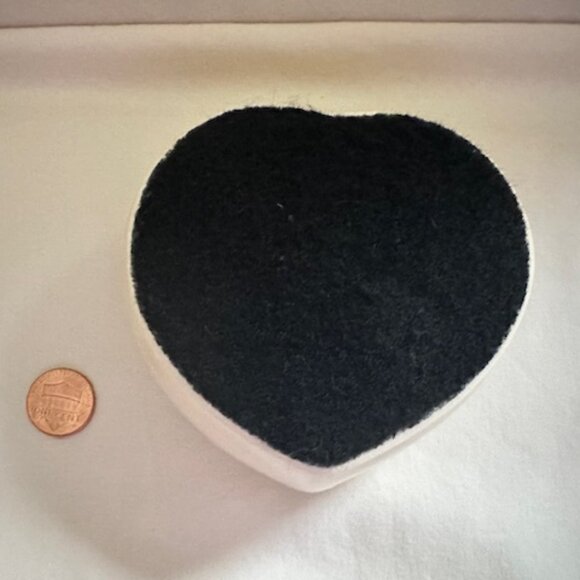 Vintage Etched Bear Cub Trinket Box - Picture 9 of 9